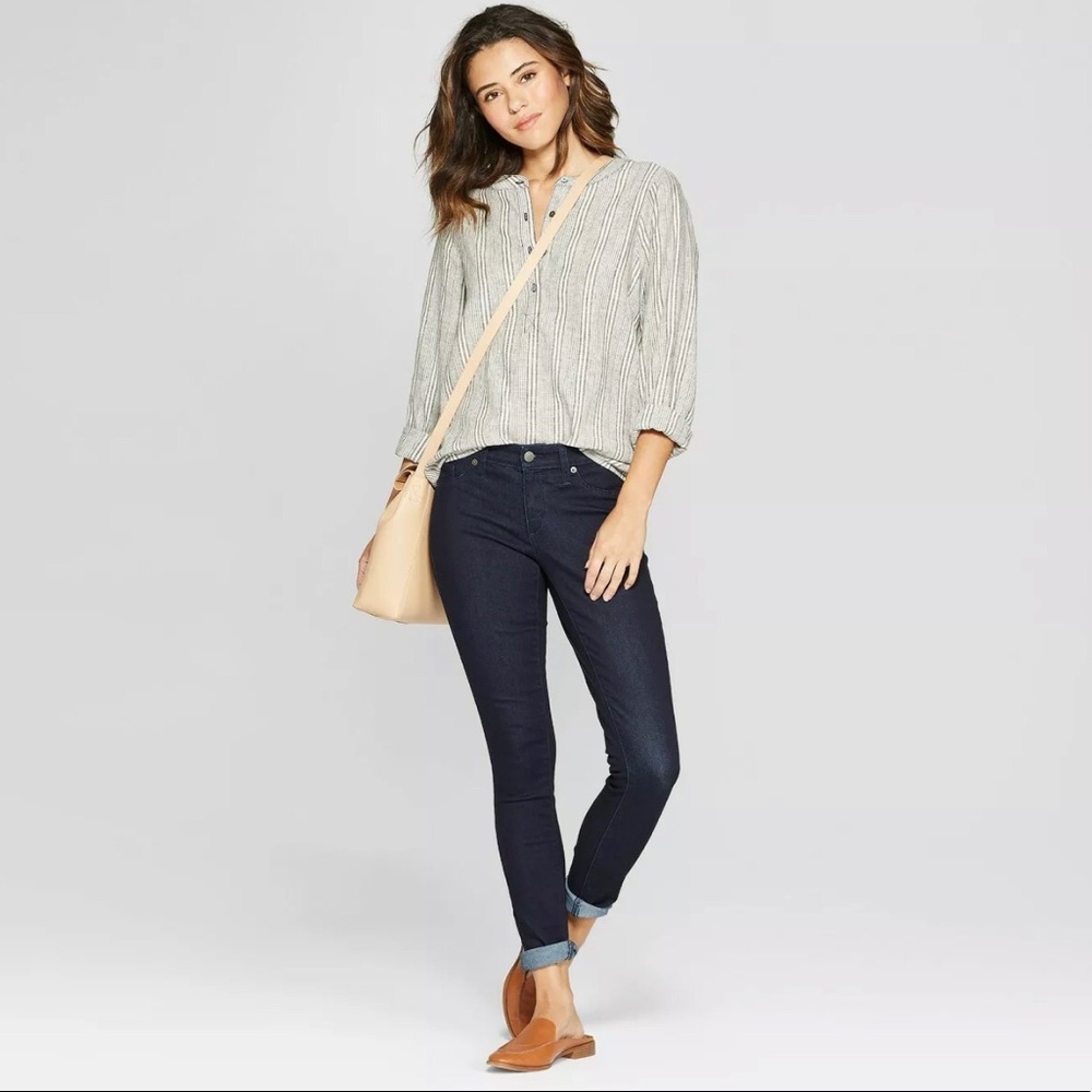 Universal Thread Mid Rise Jeggings